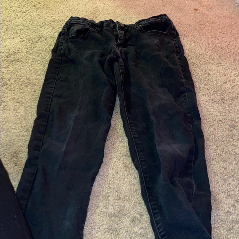 Black skinny jeans